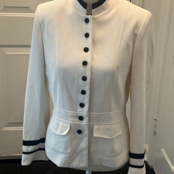 Command Attention with Military Chic: Plaza South Women's Jacket, Size 10 - Picture 2 of 12